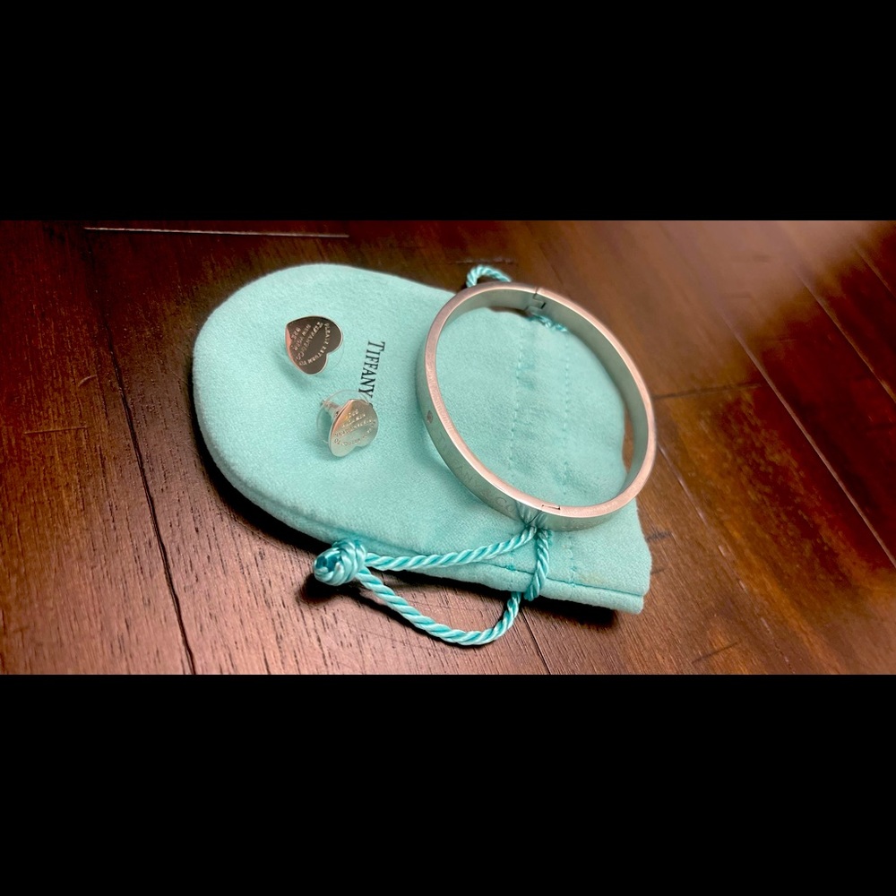 TIFFANY & CO.